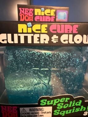NEEDOH NiCE CUBE Glitter & Glow Super Solid Squish - Blue